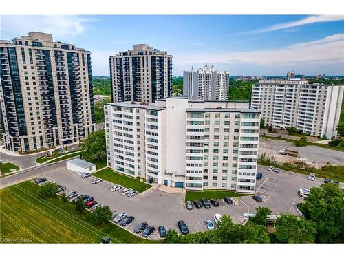 508-35 Towering Heights Boulevard, St. Catharines, ON - Outdoor With Facade