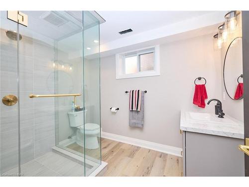 26 Oakridge Boulevard, Pelham, ON - Indoor Photo Showing Bathroom
