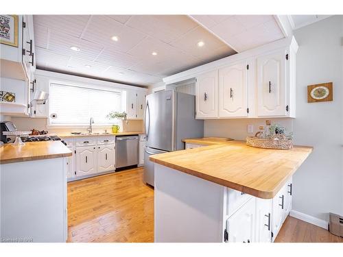 3796 Elm Street, Ridgeway, ON - Indoor Photo Showing Kitchen