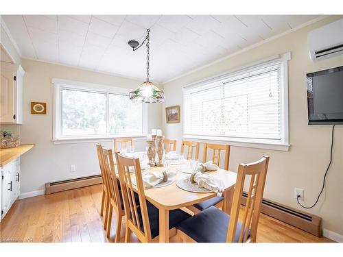 3796 Elm Street, Ridgeway, ON - Indoor Photo Showing Dining Room