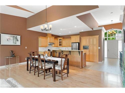 6-31 Sawmill Road, St. Catharines, ON - Indoor Photo Showing Kitchen With Stainless Steel Kitchen With Double Sink