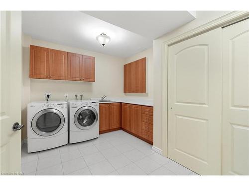 6-31 Sawmill Road, St. Catharines, ON - Indoor Photo Showing Laundry Room