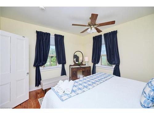 97 Read Road, Niagara-On-The-Lake, ON - Indoor Photo Showing Bedroom