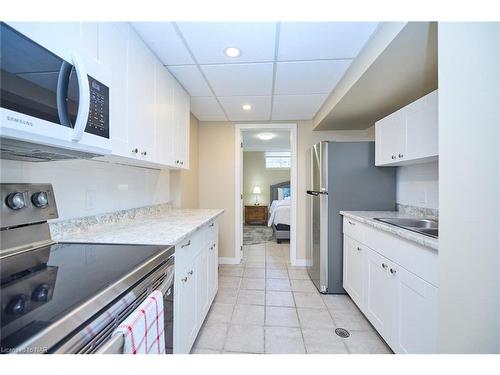 97 Read Road, Niagara-On-The-Lake, ON - Indoor Photo Showing Kitchen