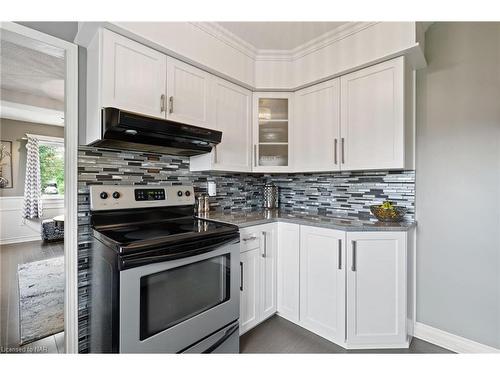 263 Barrick Road, Port Colborne, ON - Indoor Photo Showing Kitchen With Upgraded Kitchen