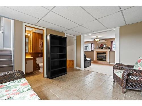 263 Barrick Road, Port Colborne, ON - Indoor Photo Showing Living Room With Fireplace