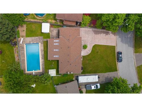 29 Bishops Road, St. Catharines, ON - Outdoor With In Ground Pool