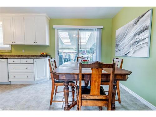 29 Bishops Road, St. Catharines, ON - Indoor Photo Showing Dining Room