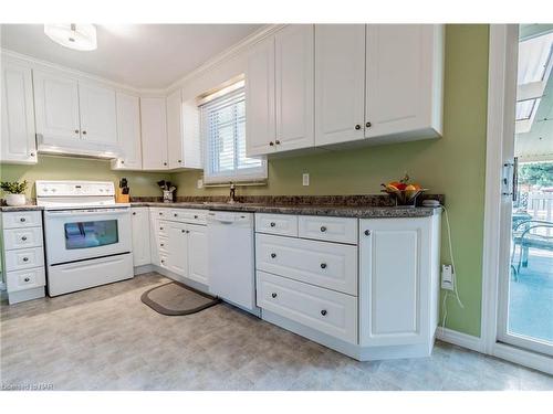 29 Bishops Road, St. Catharines, ON - Indoor Photo Showing Kitchen