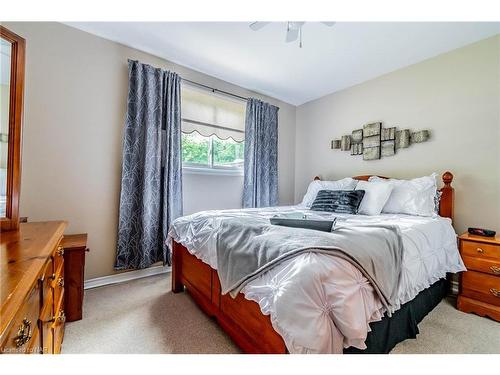 29 Bishops Road, St. Catharines, ON - Indoor Photo Showing Bedroom