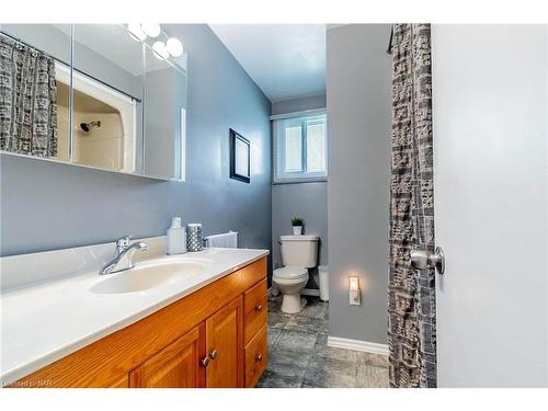 29 Bishops Road, St. Catharines, ON - Indoor Photo Showing Bathroom