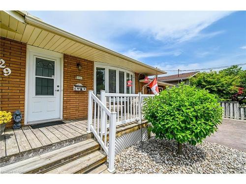 29 Bishops Road, St. Catharines, ON - Outdoor With Deck Patio Veranda With Exterior