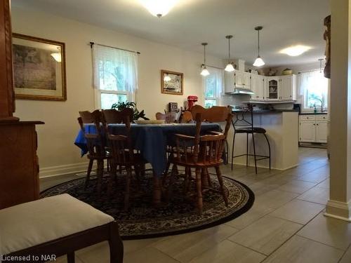 676 Canboro Road, Fenwick, ON - Indoor Photo Showing Dining Room