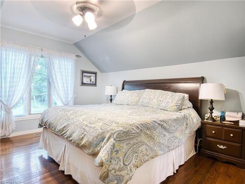 676 Canboro Road, Fenwick, ON - Indoor Photo Showing Bedroom