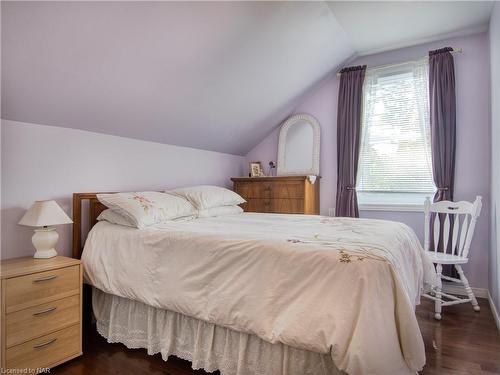 676 Canboro Road, Fenwick, ON - Indoor Photo Showing Bedroom