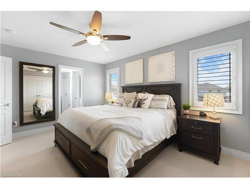 135 Cardinal Crescent, Welland, ON - Indoor Photo Showing Bedroom