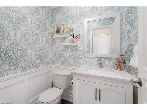 135 Cardinal Crescent, Welland, ON - Indoor Photo Showing Bathroom