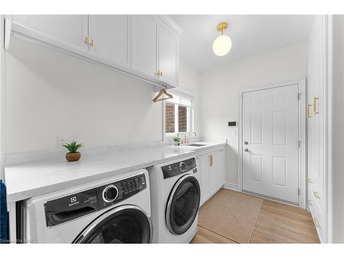 700 Brian Street, Fort Erie, ON - Indoor Photo Showing Laundry Room