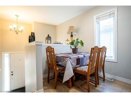 438 Southworth Street S, Welland, ON - Indoor Photo Showing Dining Room