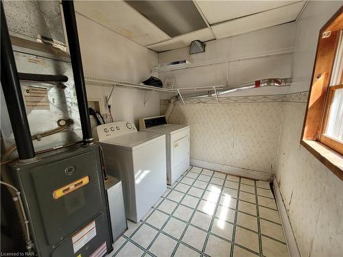 13 Johnston Street, Port Colborne, ON - Indoor Photo Showing Laundry Room