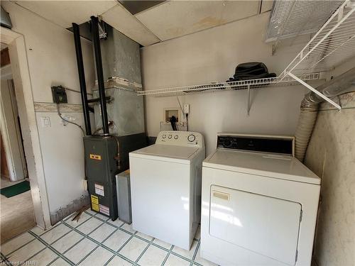 13 Johnston Street, Port Colborne, ON - Indoor Photo Showing Laundry Room