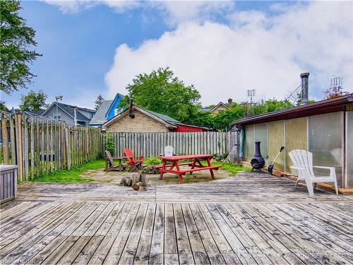 225 Taylor Street, Thorold South, ON - Outdoor With Deck Patio Veranda