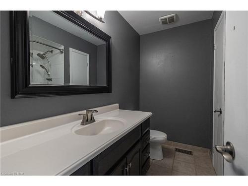 8079 Post Road, Niagara Falls, ON - Indoor Photo Showing Bathroom