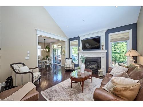 10 Tulip Tree Road, Niagara-On-The-Lake, ON - Indoor Photo Showing Living Room With Fireplace