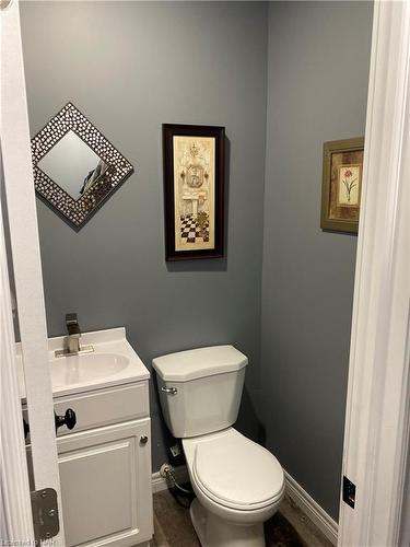 3-252-4 Bertie Street, Fort Erie, ON - Indoor Photo Showing Bathroom