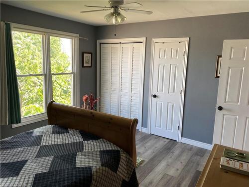 3-252-3 Bertie Street, Fort Erie, ON - Indoor Photo Showing Bedroom