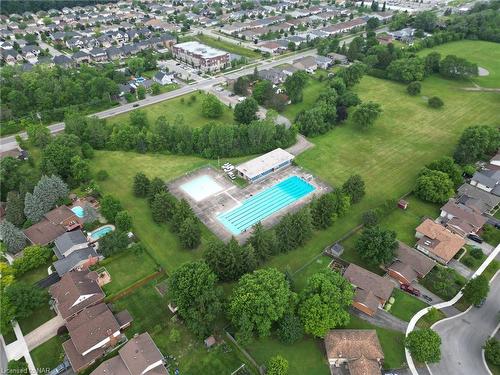 27 Walts Street, Welland, ON - Outdoor With View