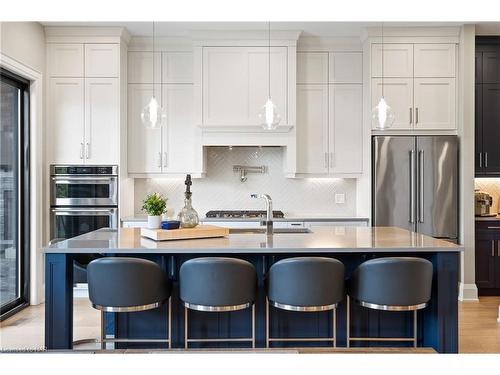 13 Francesco Crescent, St. Catharines, ON - Indoor Photo Showing Kitchen With Stainless Steel Kitchen With Upgraded Kitchen