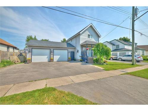 49 St George Street, Welland, ON - Outdoor With Deck Patio Veranda With Exterior