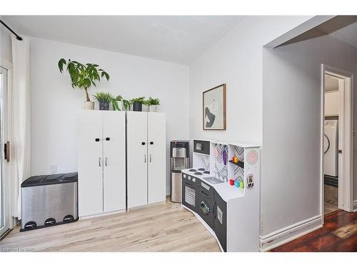 49 St George Street, Welland, ON - Indoor Photo Showing Bathroom