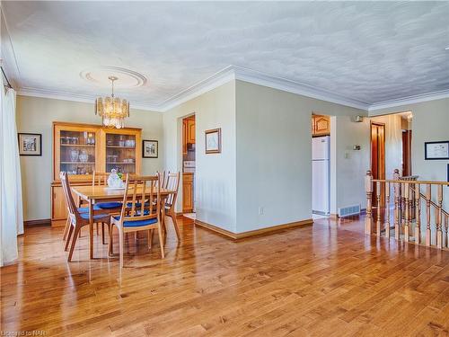 11 Huntington Lane, St. Catharines, ON - Indoor Photo Showing Dining Room