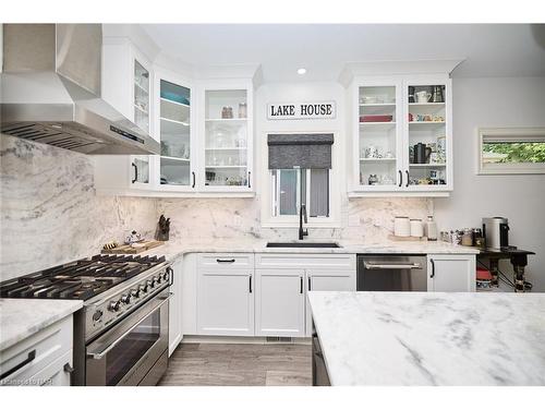 201 Pleasant Avenue N, Ridgeway, ON - Indoor Photo Showing Kitchen With Upgraded Kitchen