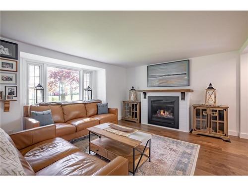 972 Silver Bay Road, Port Colborne, ON - Indoor Photo Showing Living Room With Fireplace
