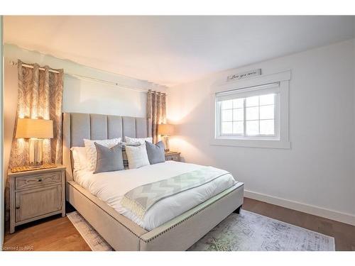 972 Silver Bay Road, Port Colborne, ON - Indoor Photo Showing Bedroom