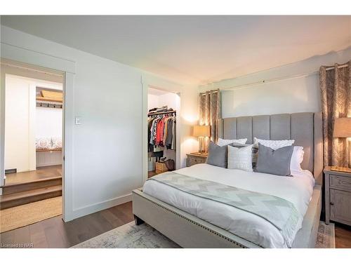 972 Silver Bay Road, Port Colborne, ON - Indoor Photo Showing Bedroom