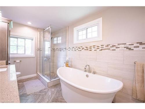 972 Silver Bay Road, Port Colborne, ON - Indoor Photo Showing Bathroom