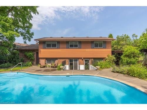 19 Via Dell Monte, St. Catharines, ON - Outdoor With In Ground Pool With Backyard