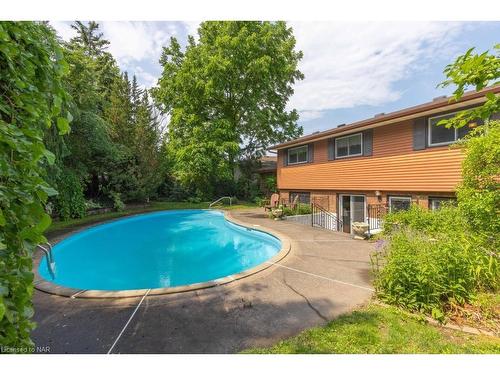 19 Via Dell Monte, St. Catharines, ON - Outdoor With In Ground Pool