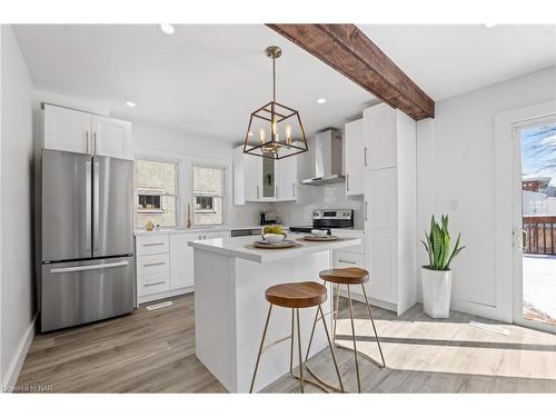 178 Bertie Street, Fort Erie, ON - Indoor Photo Showing Kitchen