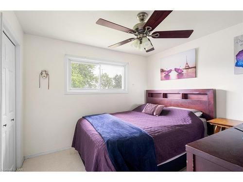 111 Harrison Avenue, Welland, ON - Indoor Photo Showing Bedroom