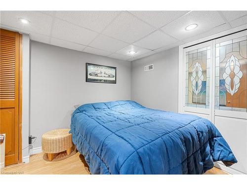 111 Harrison Avenue, Welland, ON - Indoor Photo Showing Bedroom