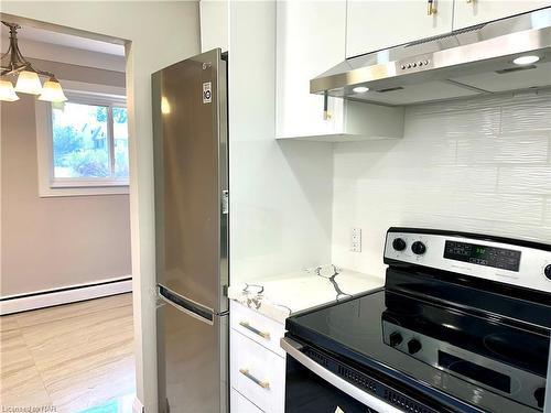 9-286 Vine Street, St. Catharines, ON - Indoor Photo Showing Kitchen