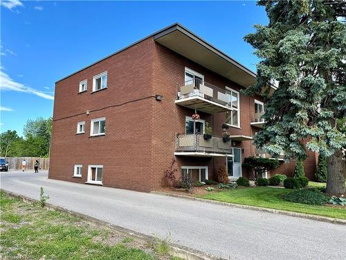 9-286 Vine Street, St. Catharines, ON - Outdoor With Balcony