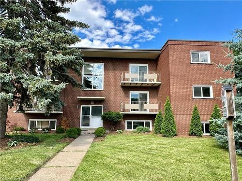 9-286 Vine Street, St. Catharines, ON - Outdoor With Balcony