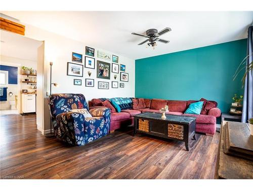 194 Idylewylde Street, Fort Erie, ON - Indoor Photo Showing Living Room