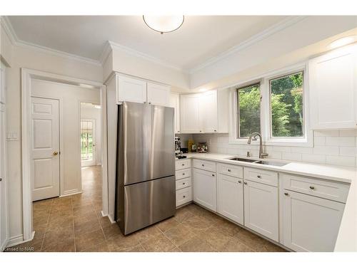 1170 Centre Street, Fenwick, ON - Indoor Photo Showing Kitchen With Double Sink